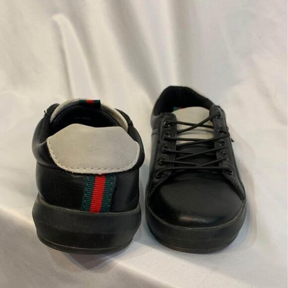 KIDS leather fashion sneakers. Size 13. Excellent condition. No tie. Black. - Picture 2 of 8